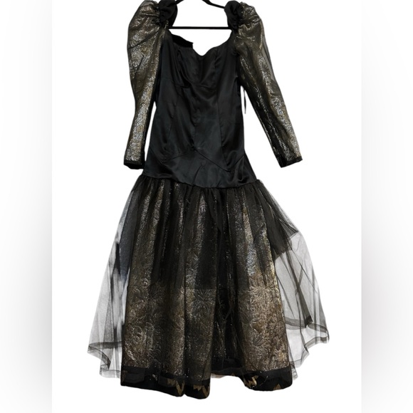 Víctor Costa   Dress Size 6 - Picture 12 of 12